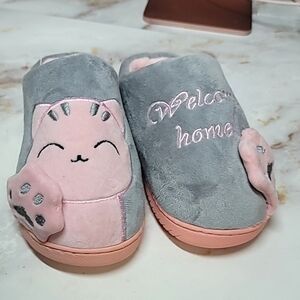 Girl's Cat Slippers Housewear size 13